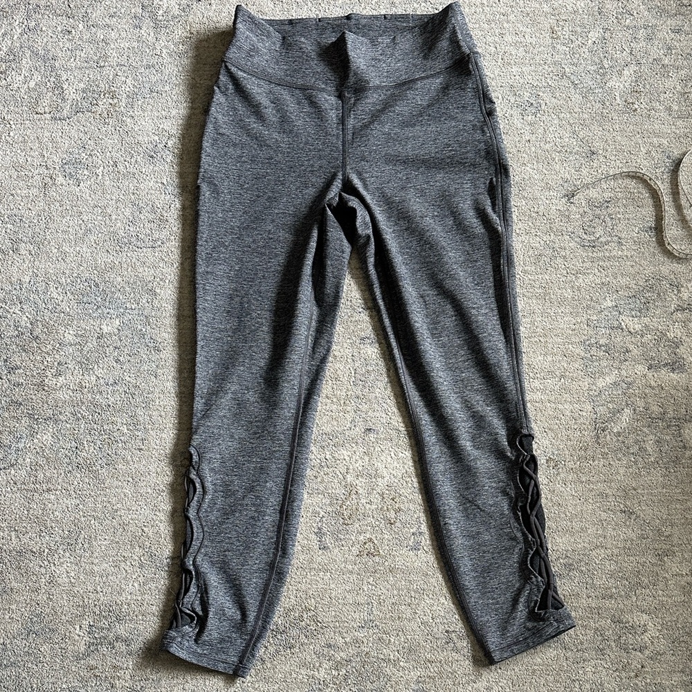 Lululemon women’s leggings 
Size 10
Color heathered gray